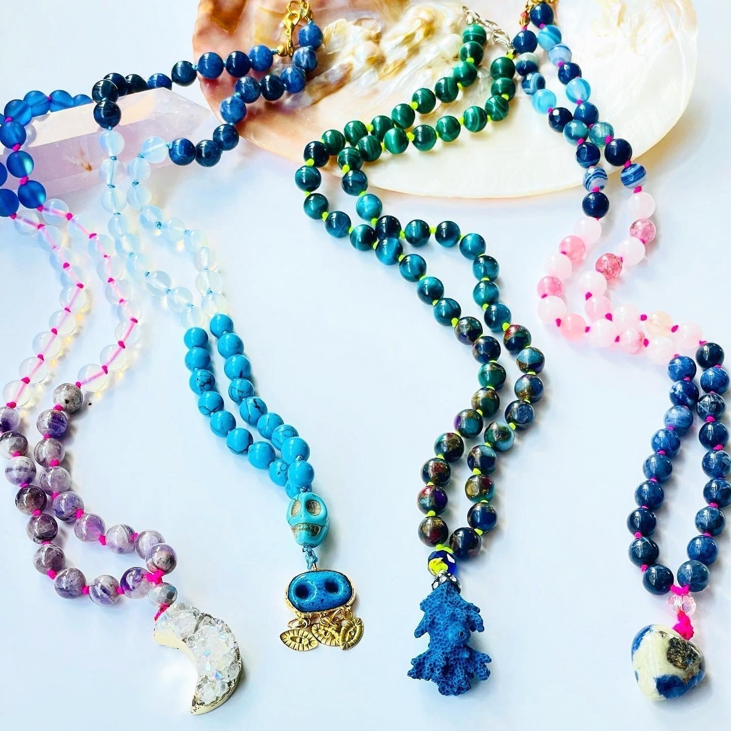 The Ultimate Guide to Healing Chakra Gemstones and Their Energy Connections