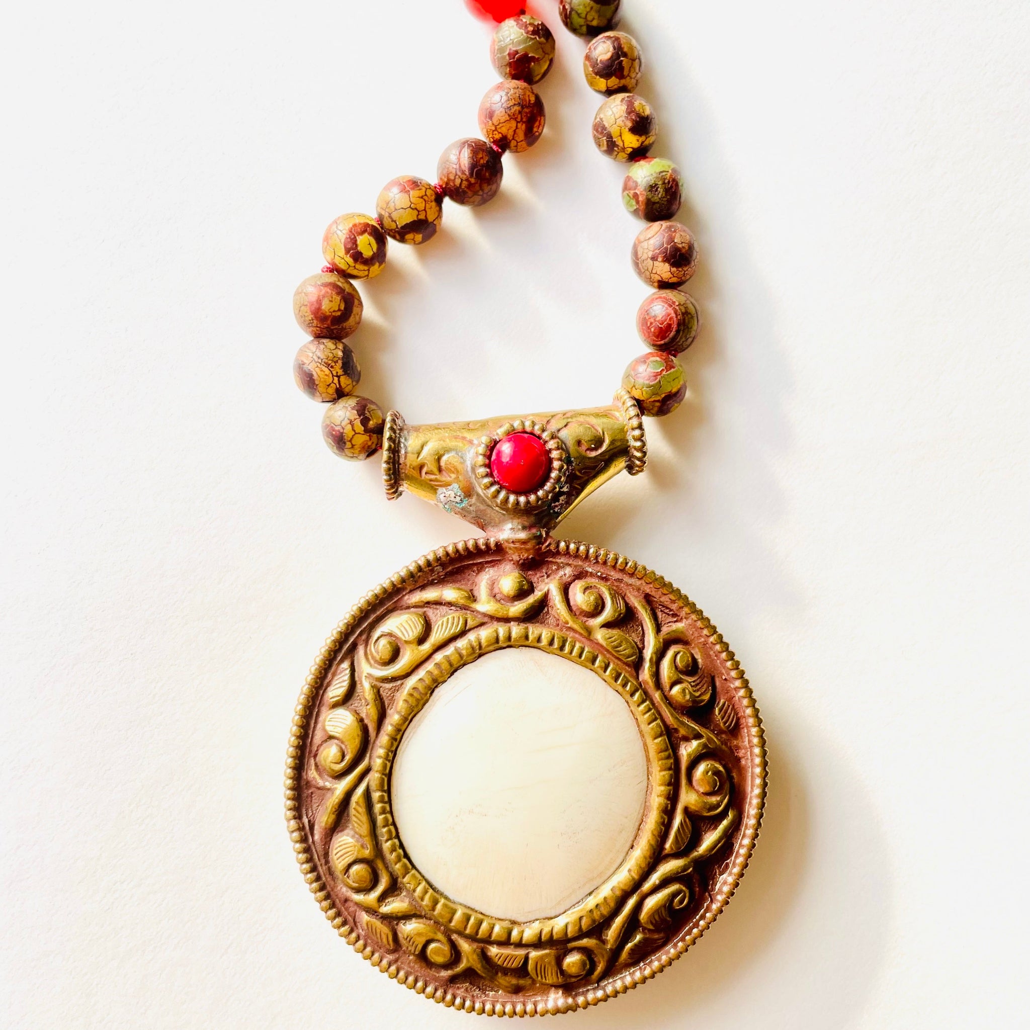 Focused Necklace pendant closeup image